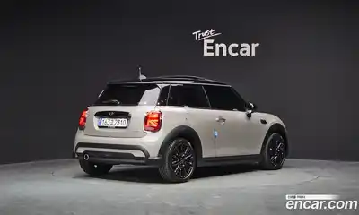 Mini Cooper 2023 1.5 гидро в Москве № 2131983, миниатюра 2