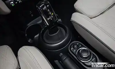 Mini Cooper 2023 2.0 гидро в Москве № 2132017, миниатюра 11