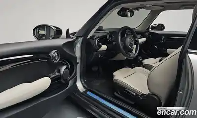 Mini Cooper 2023 2.0 гидро в Москве № 2132017, миниатюра 12