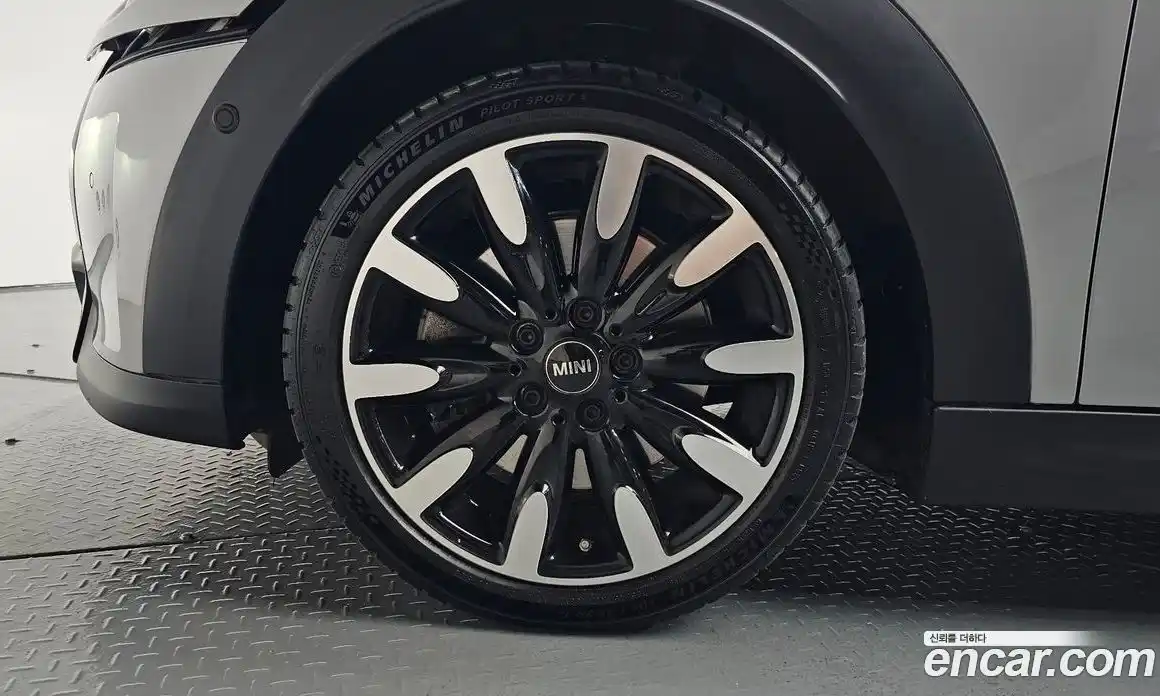 Mini Cooper 2023 2.0 гидро в Москве № 2132017, фото 4
