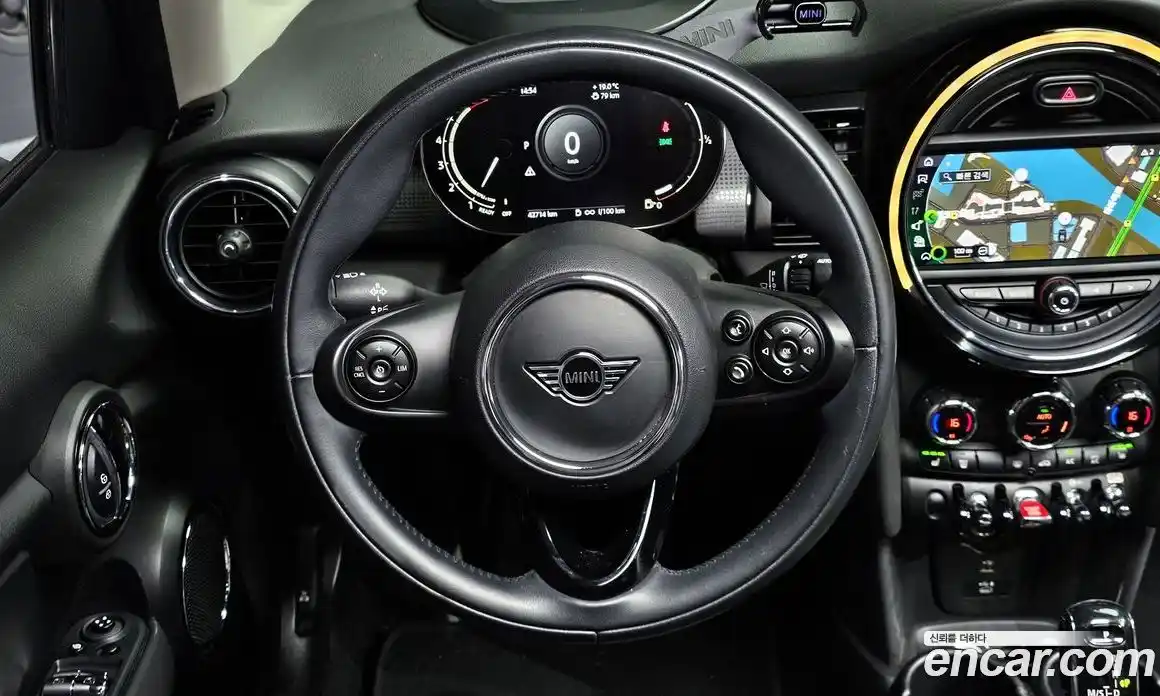 Mini Cooper 2021 1.5 гидро в Москве № 2132046, фото 19