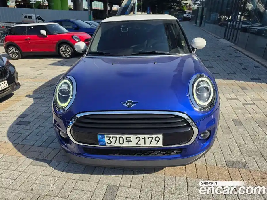 Mini Cooper 2021 1.5 гидро в Москве № 2132168, фото 1