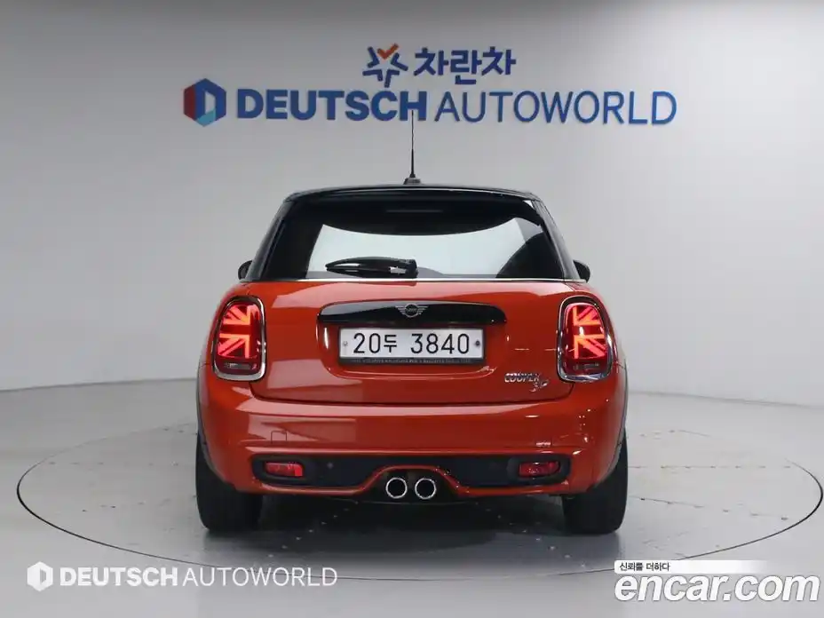 Mini Cooper 2019 2.0 гидро в Москве № 2132176, фото 4