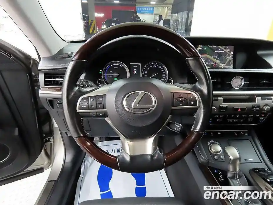 Lexus ES 2017 2.5 гидро в Москве № 2132359, фото 10