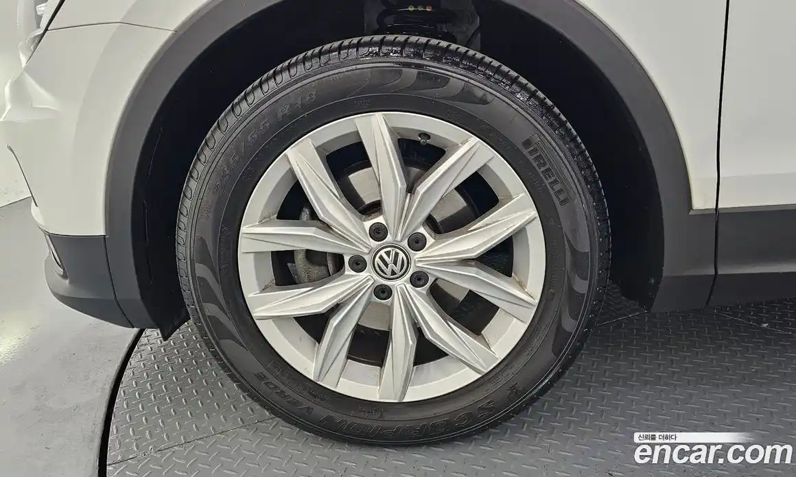 Volkswagen Tiguan 2020 2.0 гидро в Москве № 2132399, фото 5