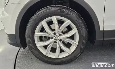 Volkswagen Tiguan 2020 2.0 гидро в Москве № 2132399, миниатюра 5