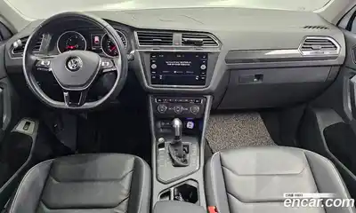 Volkswagen Tiguan 2020 2.0 гидро в Москве № 2132399, миниатюра 10