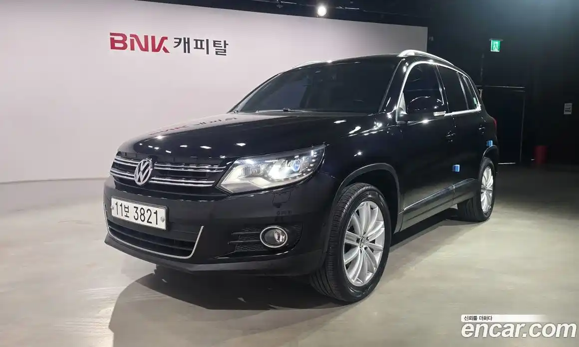 Volkswagen Tiguan 2015 2.0 гидро в Москве № 2132595, фото 1