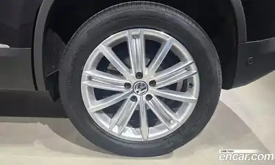 Volkswagen Tiguan 2015 2.0 гидро в Москве № 2132595, миниатюра 5