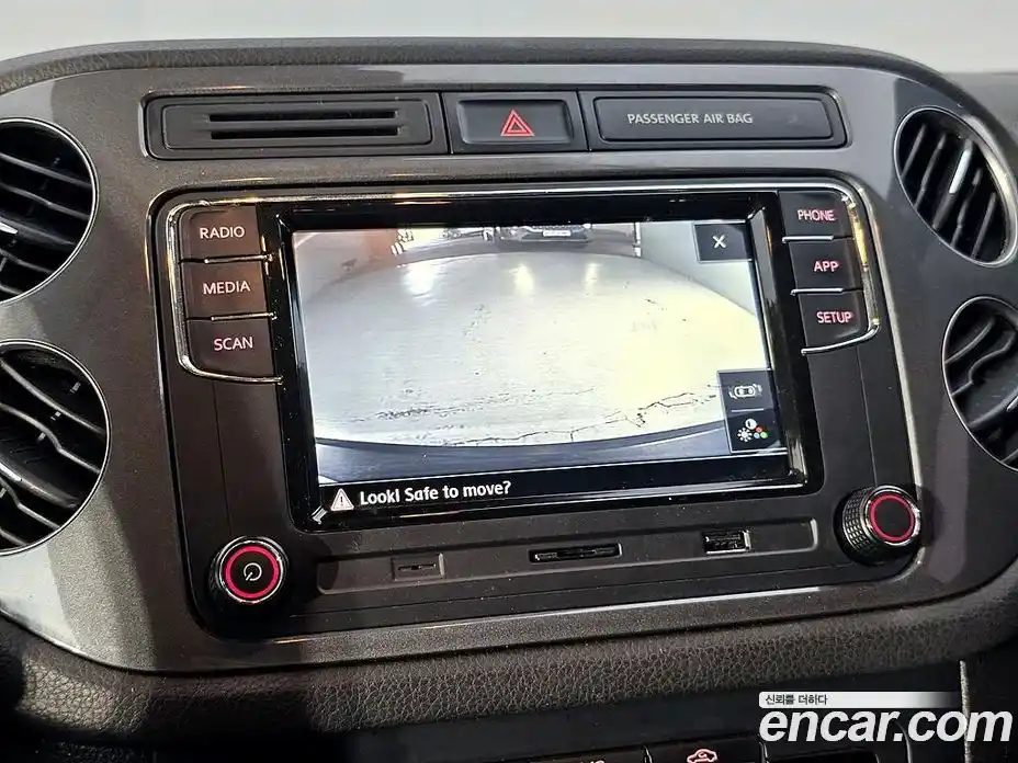 Volkswagen Tiguan 2014 2.0 гидро в Москве № 2132598, фото 14