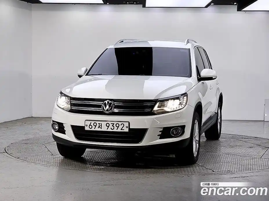 Volkswagen Tiguan 2014 2.0 гидро в Москве № 2132598, фото 2