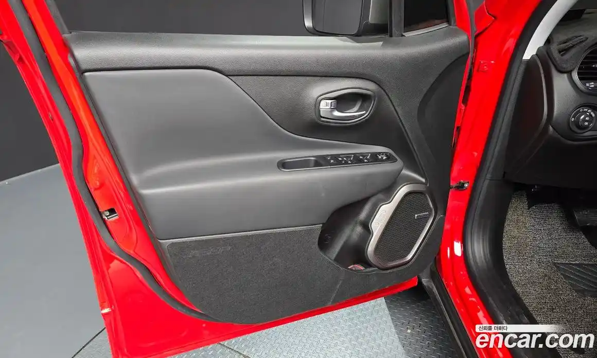 Jeep Renegade 2021 2.4 гидро в Москве № 2132662, фото 13