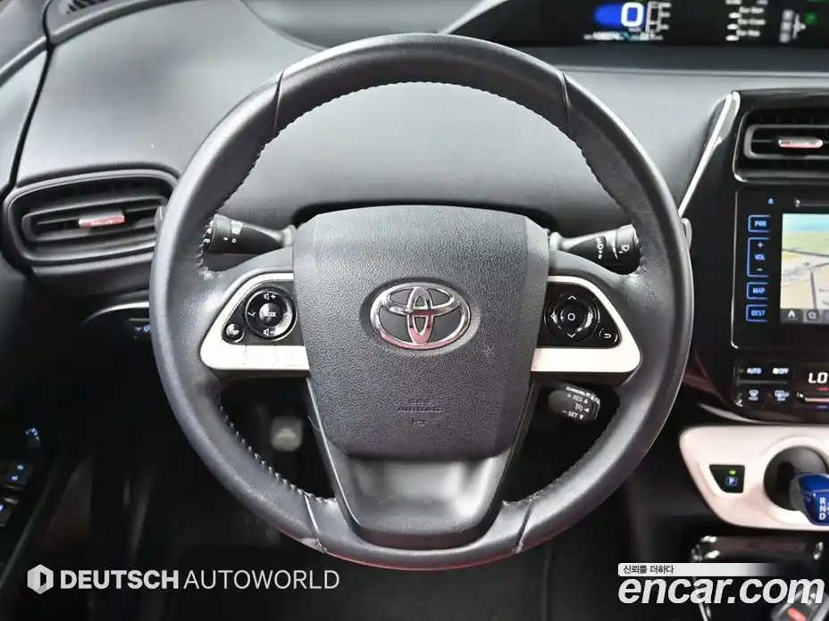 Toyota Prius 2017 1.8 гидро в Москве № 2133180, фото 13