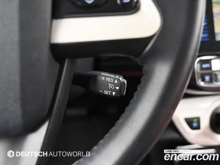 Toyota Prius 2017 1.8 гидро в Москве № 2133180, фото 16