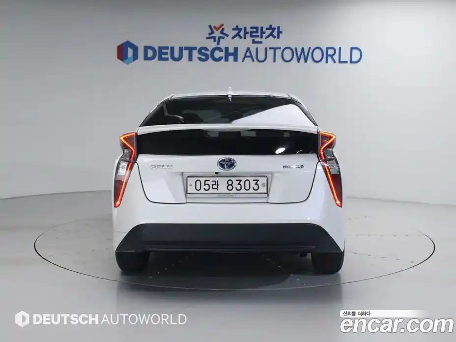 Toyota Prius 2017 1.8 гидро в Москве № 2133180, фото 4