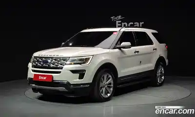 Ford Explorer 2.3 Limited 4WD 5th
