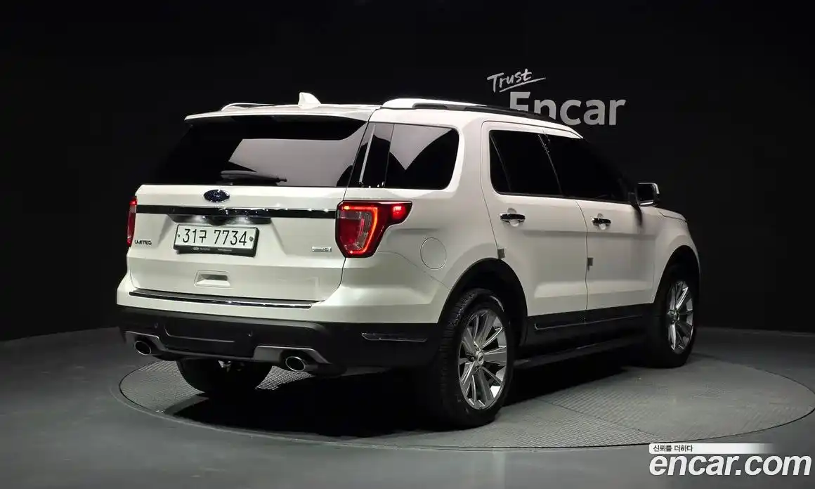 Ford Explorer 2019 2.3 гидро в Москве № 2133426, фото 2