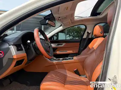 Jaguar XF 2017 2.0 гидро в Москве № 2133873, миниатюра 5