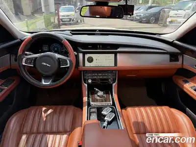 Jaguar XF 2017 2.0 гидро в Москве № 2133873, миниатюра 7