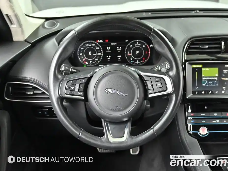 Jaguar F-Pace 2019 2.0 гидро в Москве № 2133962, фото 13