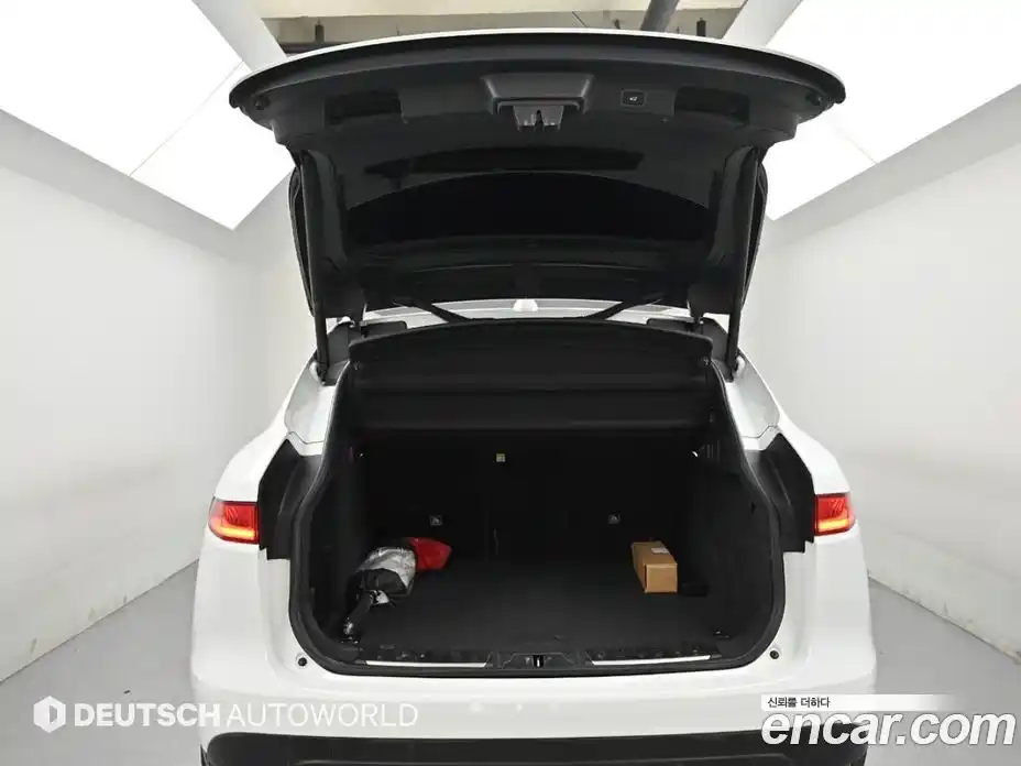 Jaguar F-Pace 2019 2.0 гидро в Москве № 2133962, фото 19