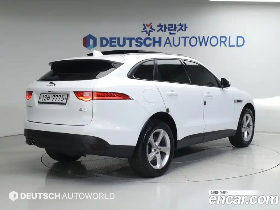 Jaguar F-Pace 2019 2.0 гидро в Москве № 2133962, фото 2