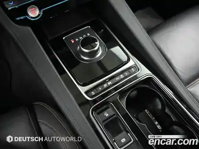 Jaguar F-Pace 2019 2.0 гидро в Москве № 2133962, миниатюра 9