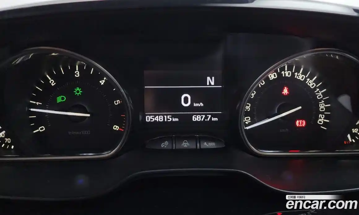 Peugeot 2008 2015 1.6 гидро в Москве, фото 8