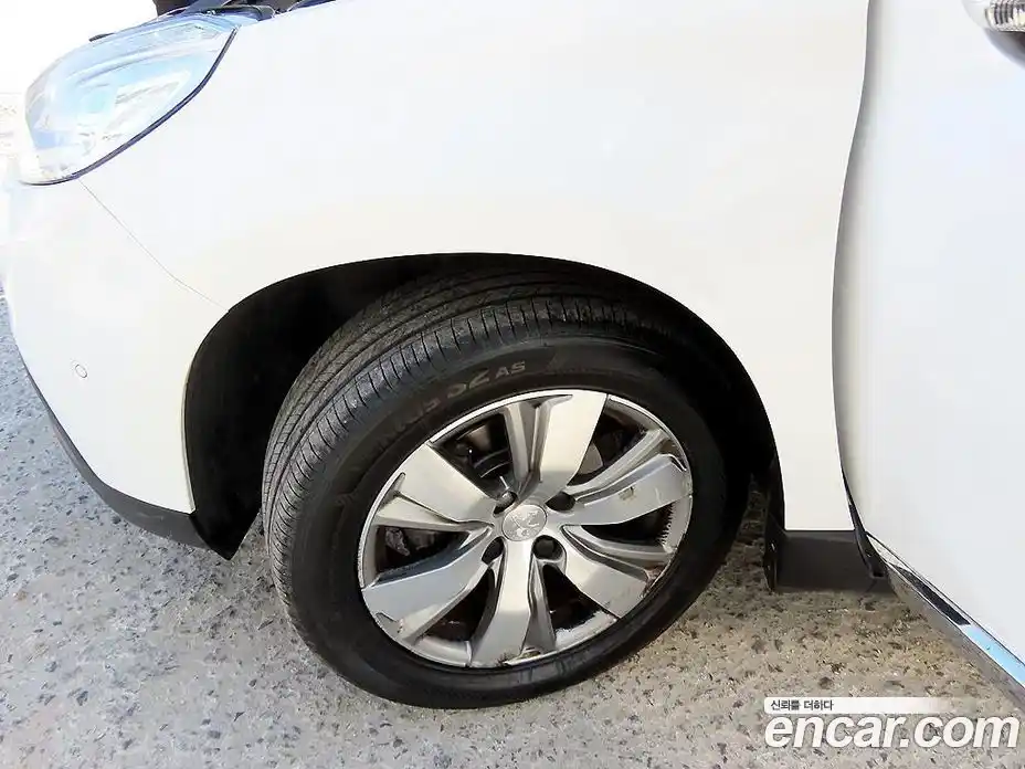Peugeot 2008 2015 1.6 гидро в Москве, фото 20