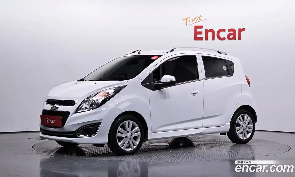 Chevrolet Spark 2014 1.0 гидро в Москве, фото 1