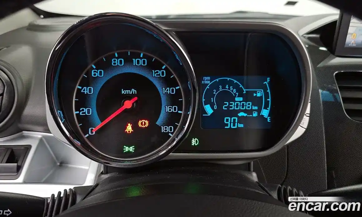 Chevrolet Spark 2014 1.0 гидро в Москве, фото 8