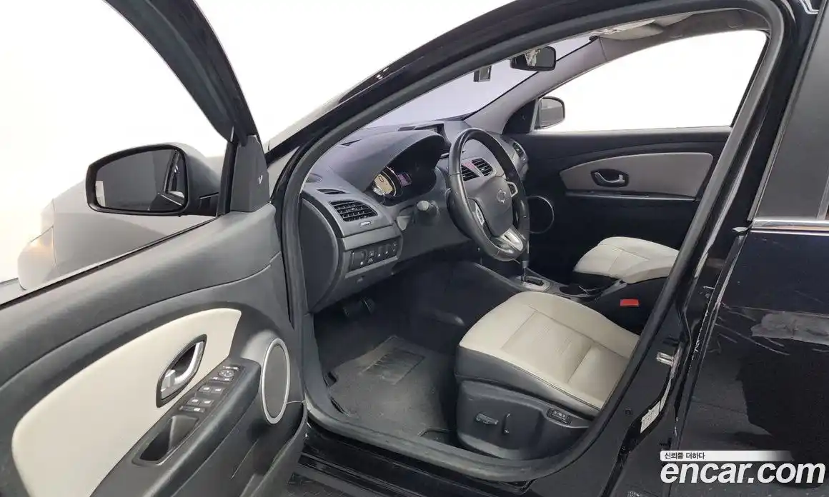 Renault SM3 2017 1.6 гидро в Москве № 148504, фото 10