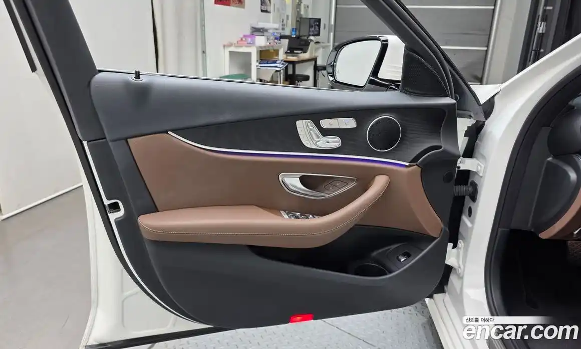 Mercedes-Benz E-Class 2022 2.0 гидро в Москве № 2123179, фото 14