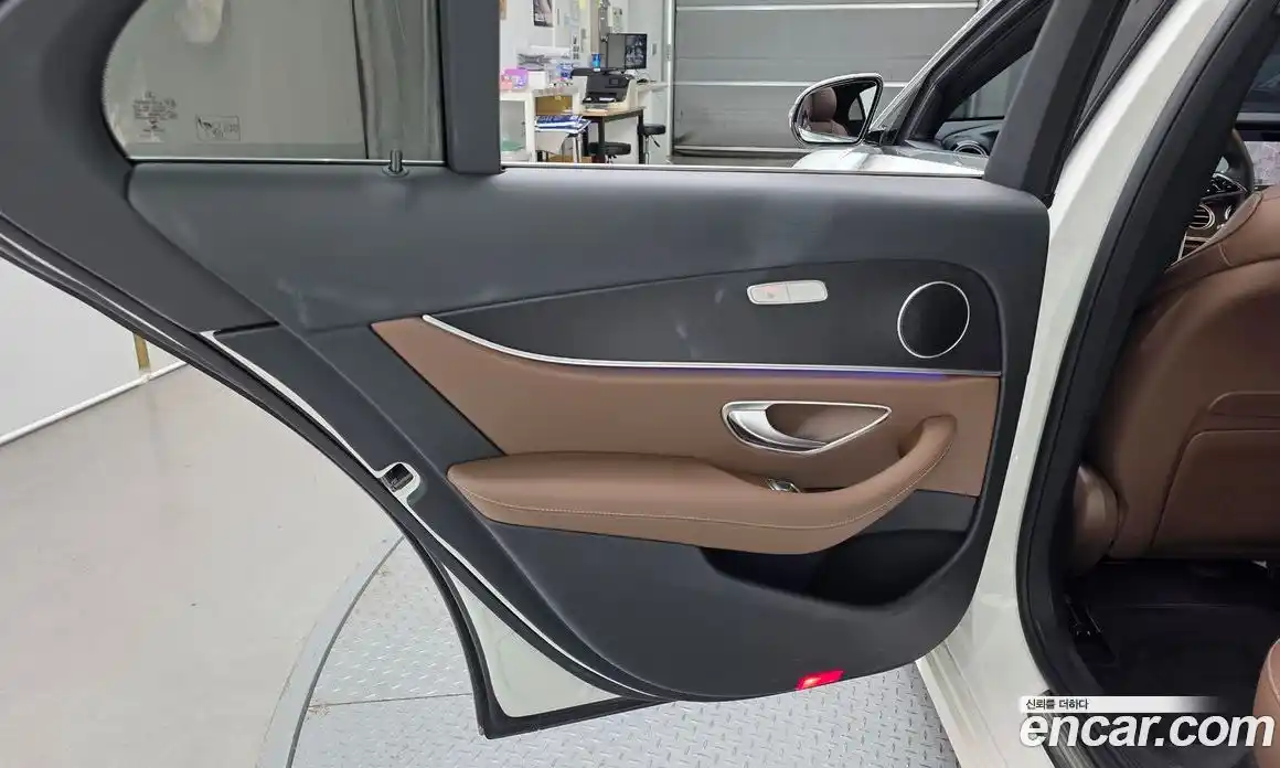 Mercedes-Benz E-Class 2022 2.0 гидро в Москве № 2123179, фото 15