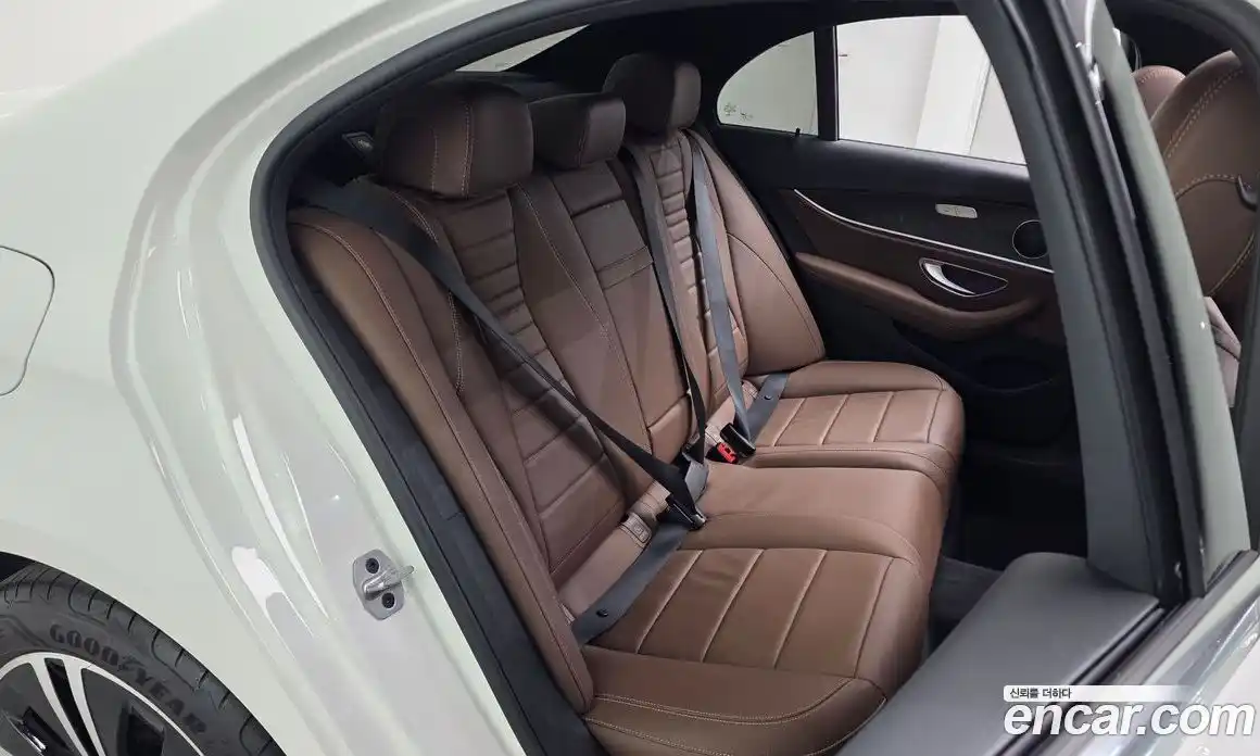 Mercedes-Benz E-Class 2022 2.0 гидро в Москве № 2123179, фото 17