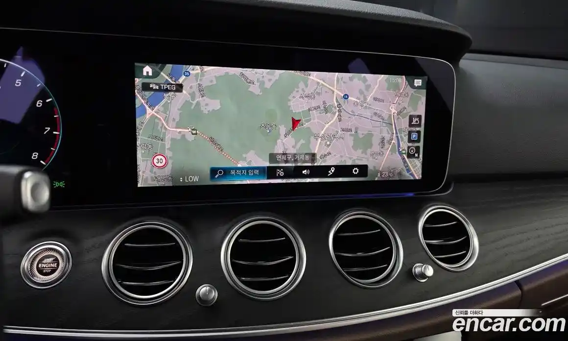 Mercedes-Benz E-Class 2022 2.0 гидро в Москве № 2123179, фото 20