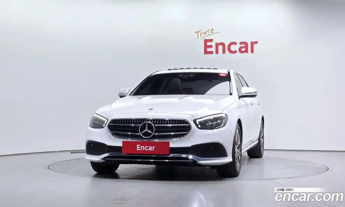 Mercedes-Benz E-Class 2022 2.0 гидро в Москве № 2123179, фото 3