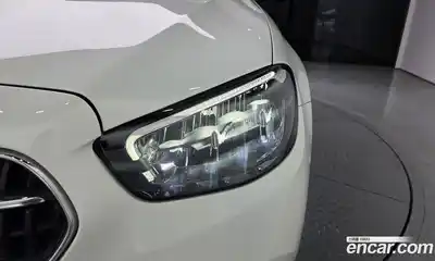 Mercedes-Benz E-Class 2022 2.0 гидро в Москве № 2123179, миниатюра 8