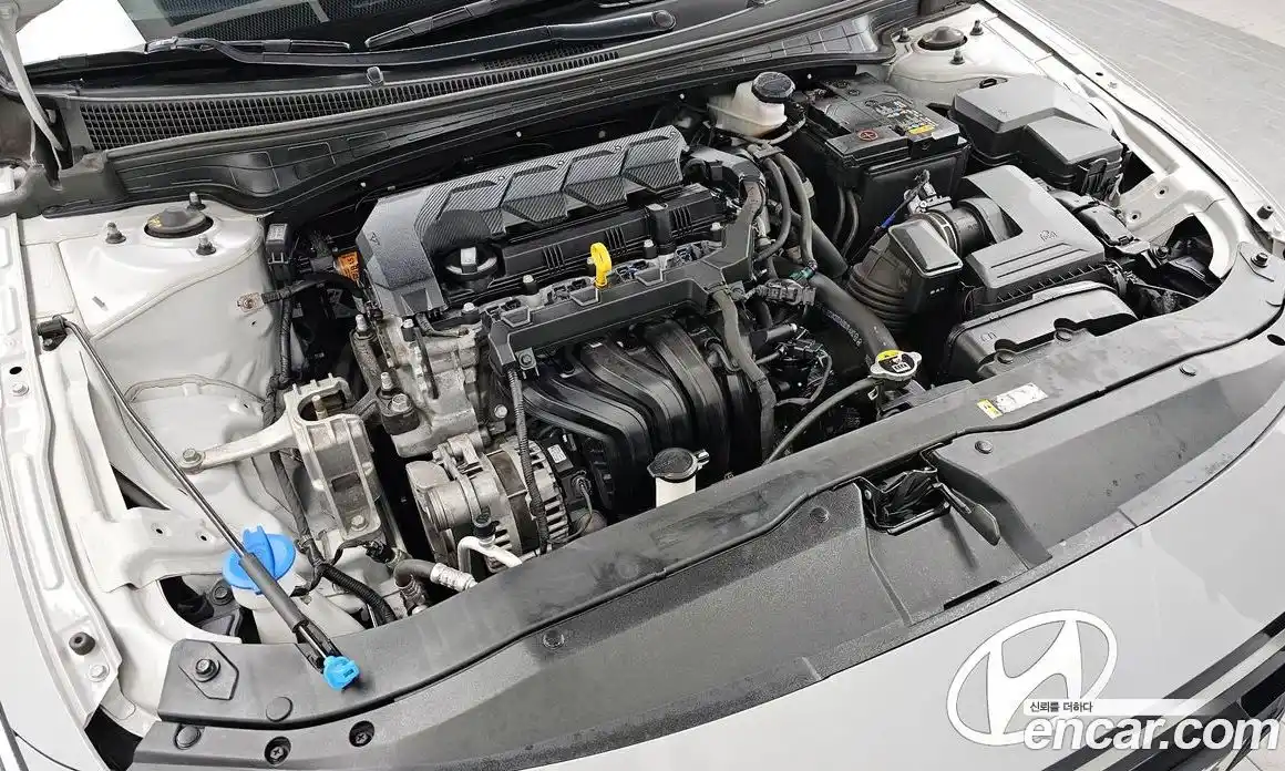 Hyundai Avante 2024 1.6 гидро в Москве № 2123403, фото 6