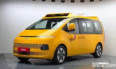 Hyundai Staria L3.5  Kinder Safety Car 11-Seater