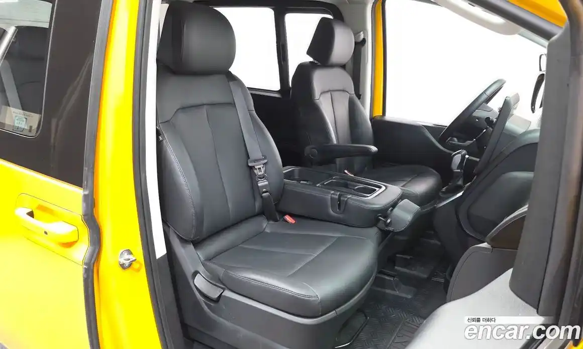 Hyundai Staria 2025 3.5 гидро в Москве № 2123615, фото 18
