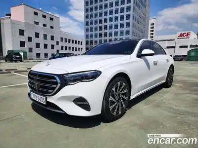 Mercedes-Benz E-Class 2024 2.0 гидро в Москве № 2123699, миниатюра 1