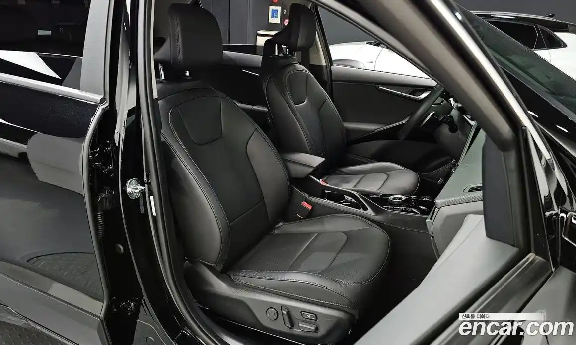 Kia Niro 2023 0.2 гидро в Москве № 2124489, фото 16