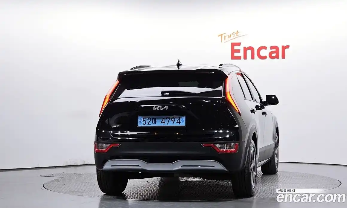 Kia Niro 2023 0.2 гидро в Москве № 2124489, фото 3