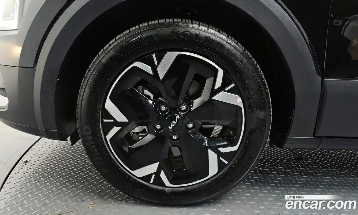 Kia Niro 2023 0.2 гидро в Москве № 2124489, фото 4