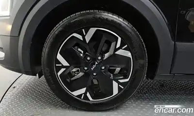 Kia Niro 2023 0.2 гидро в Москве № 2124489, миниатюра 4