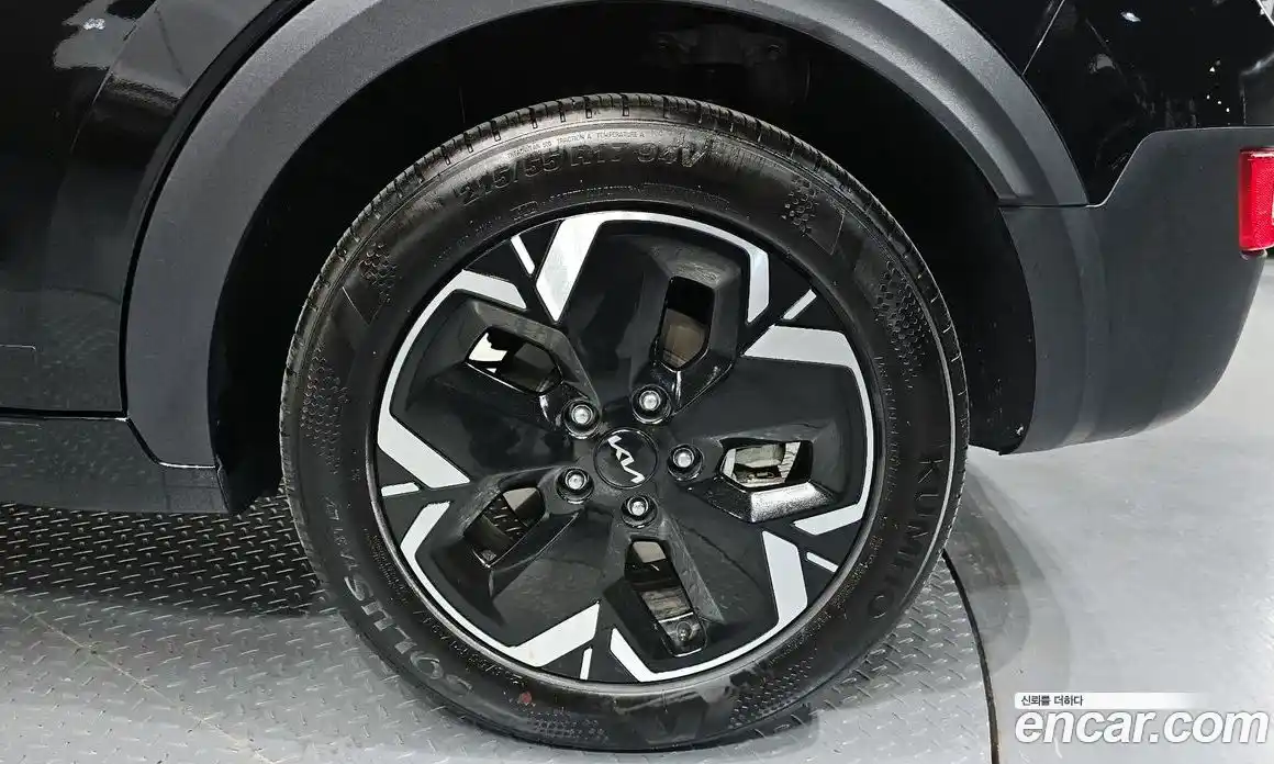 Kia Niro 2023 0.2 гидро в Москве № 2124489, фото 6