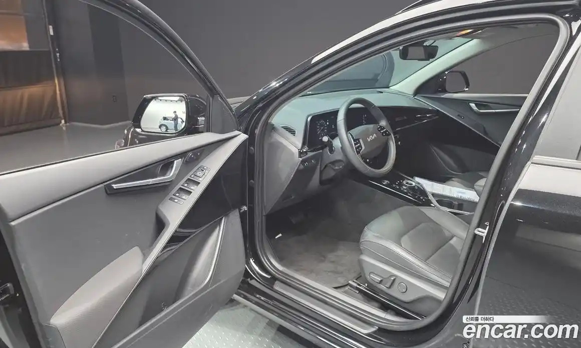 Kia Niro 2023 0.2 гидро в Москве № 2124737, фото 13
