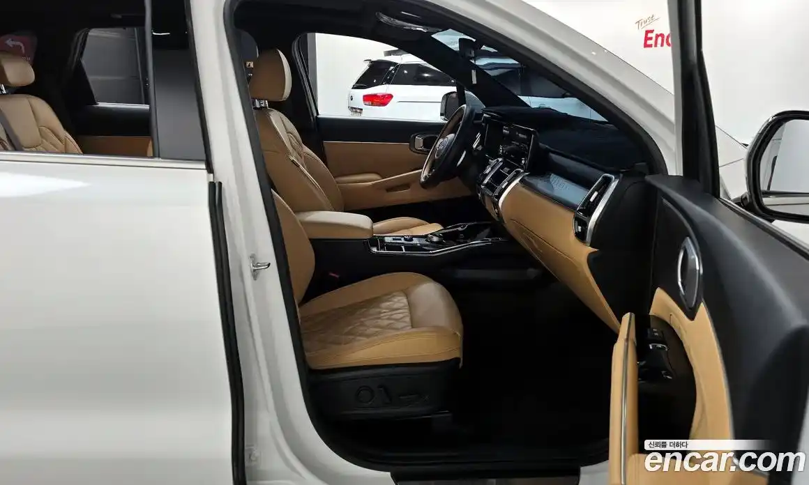 Kia Sorento 2023 2.5 гидро в Москве № 2124890, фото 16