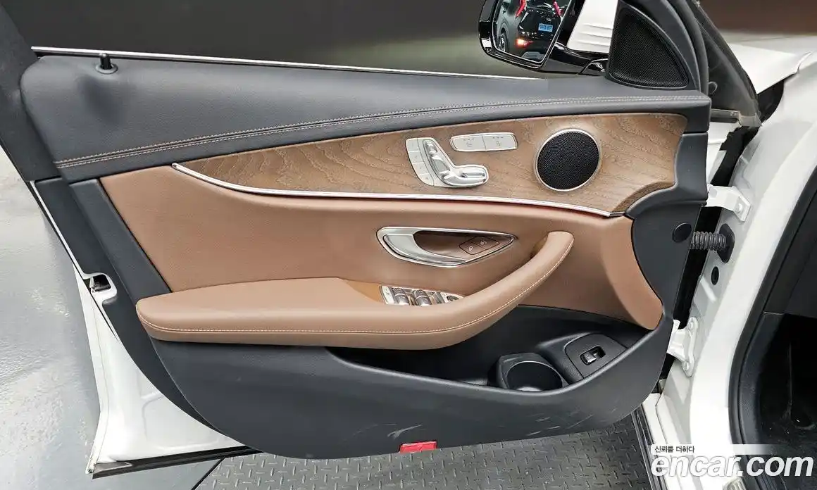 Mercedes-Benz E-Class 2022 2.0 гидро в Москве № 2124966, фото 13